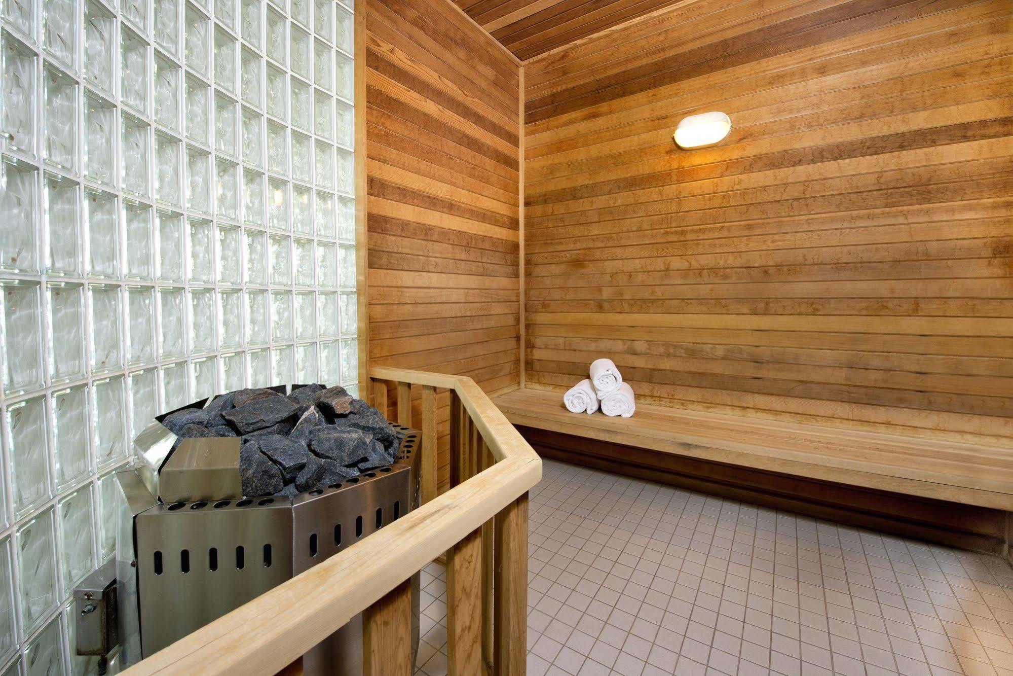 Gold Eagle Lodge North Battleford Eksteriør bilde