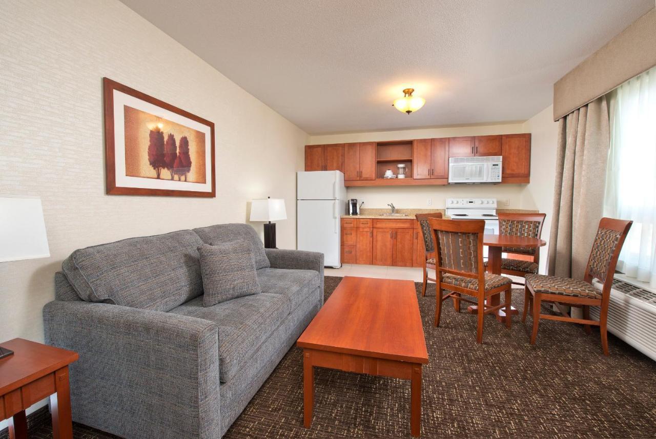 Gold Eagle Lodge North Battleford Eksteriør bilde